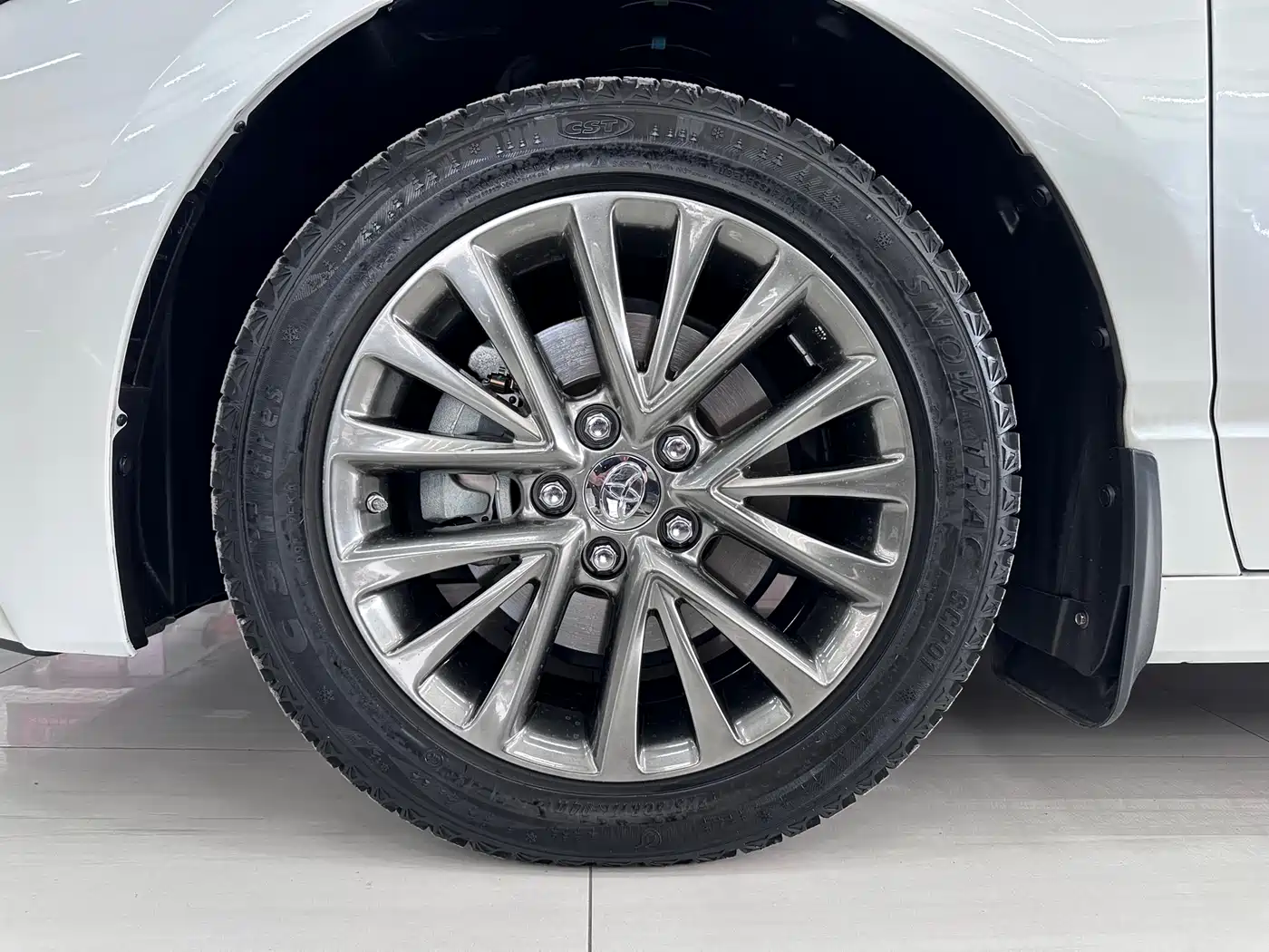 Toyota Avalon 2023 Hybrid 2.5L Luxury Edition фото 8