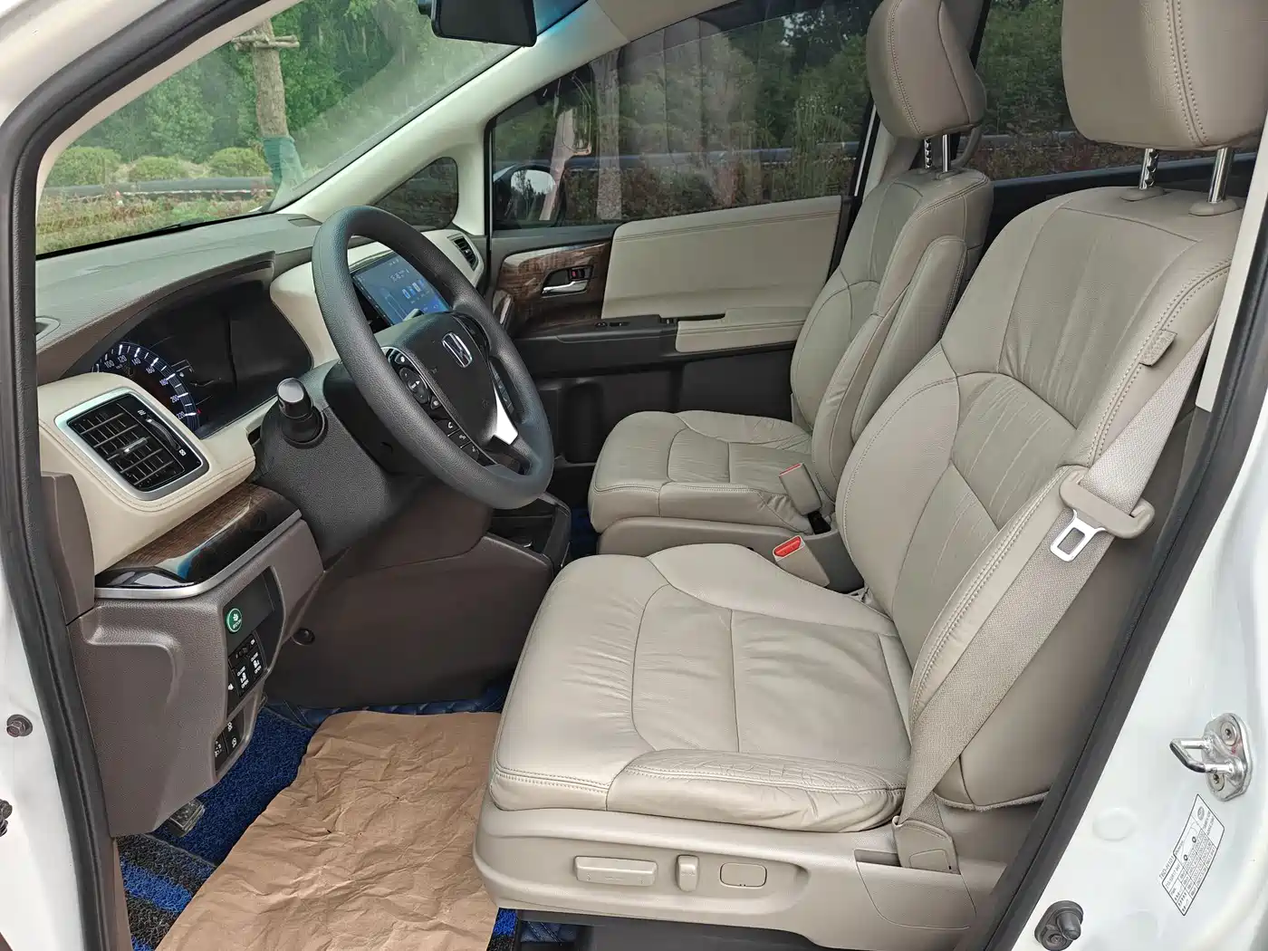 Honda Odyssey 2015 Facelift 2.4L Luxury Edition фото 8