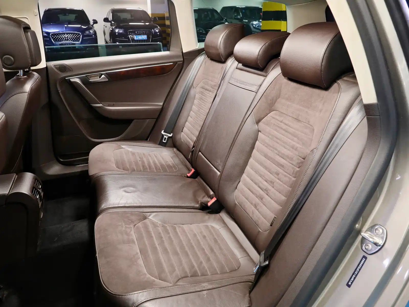 صورة 10 - Volkswagen Magotan (Import)