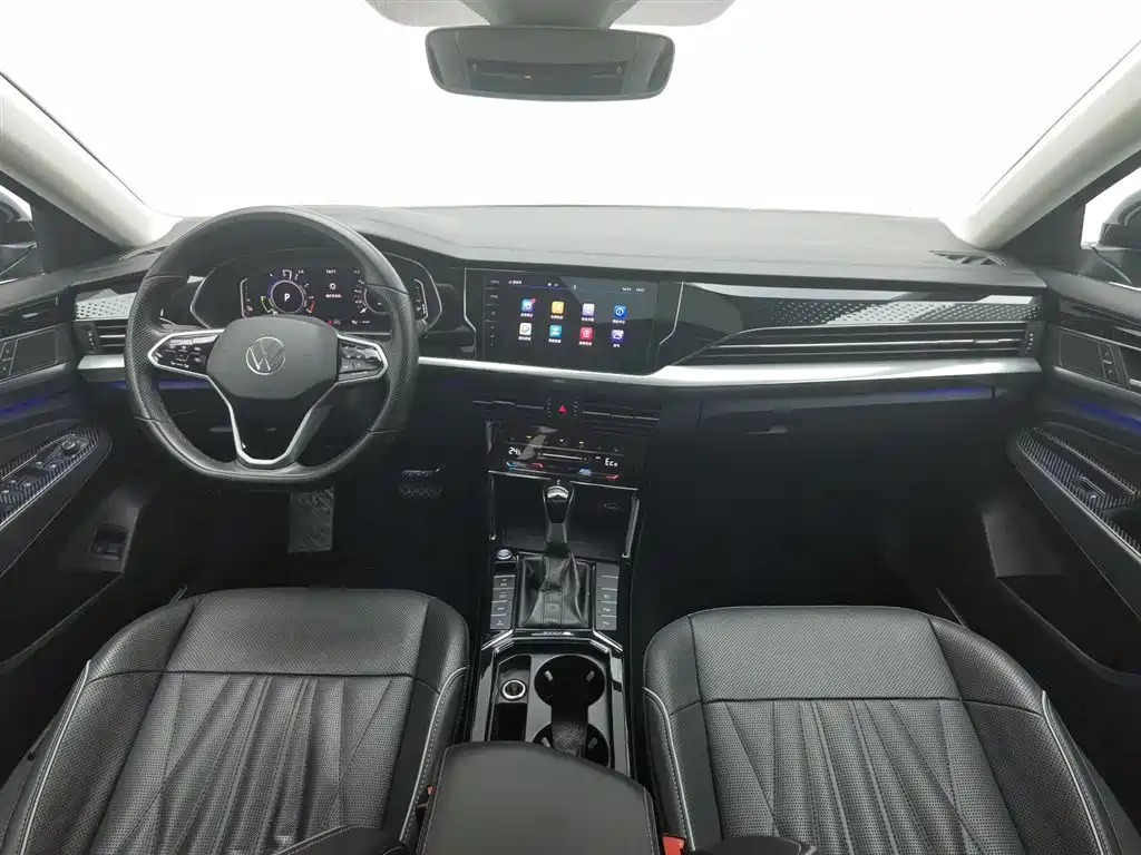 VOLKSWAGEN PASSAT NEW ENERGY