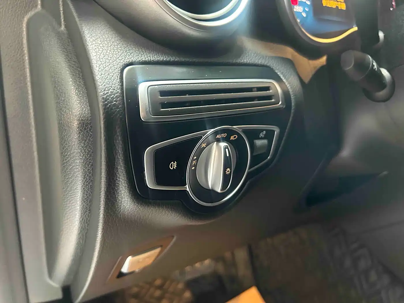 Mercedes-Benz GLC 2022 Facelift GLC 300 L 4MATIC Dynamic фото 8