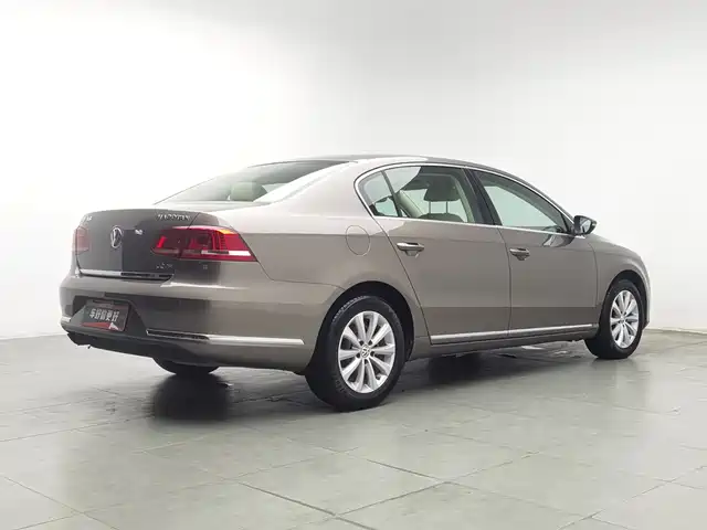 Volkswagen Magotan 2012 Facelift 1.8TSI Leading — фото 2