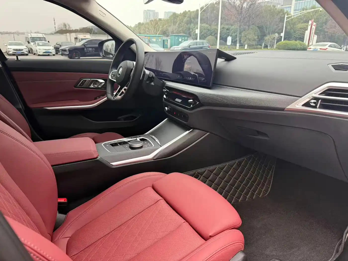 BMW 3 Series 2025 325Li M Sport Package фото 8