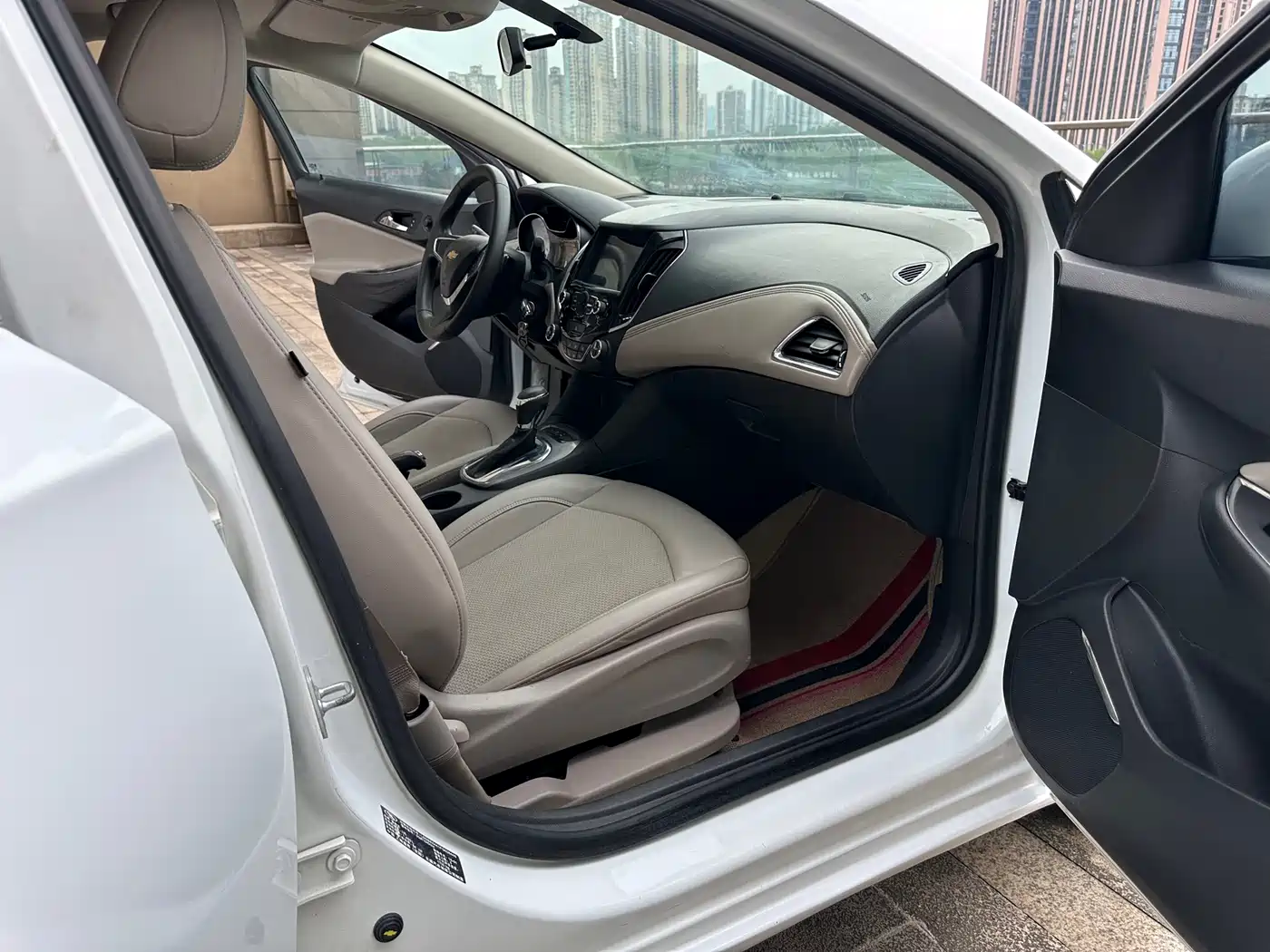 Chevrolet Cruze 2015 1.5L Automatic Luxury Edition фото 12