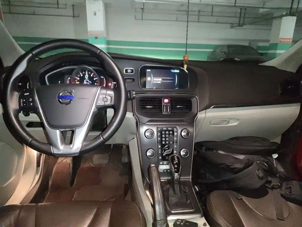 Volvo V40 2016 2016 T4 Elegance Edition