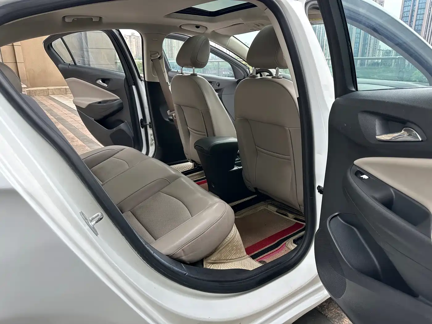 Chevrolet Cruze 2015 1.5L Automatic Luxury Edition фото 13