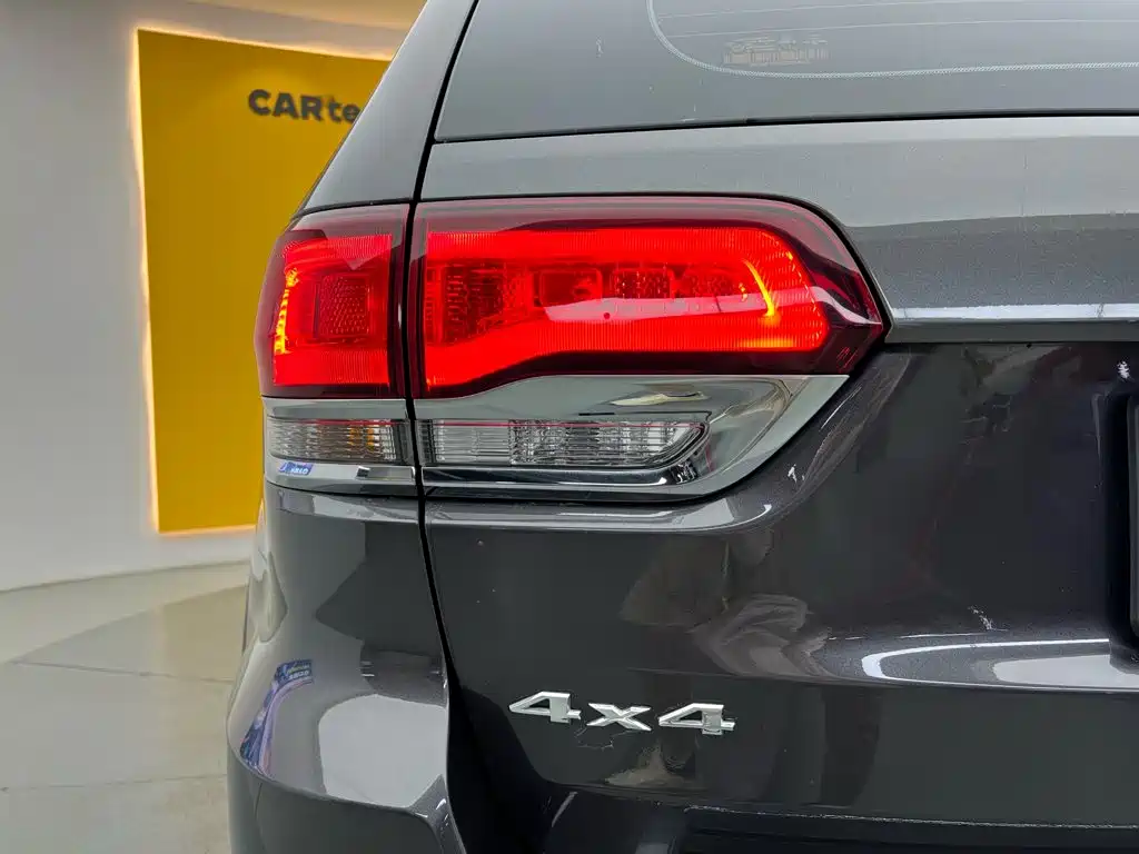 Jeep Grand Cherokee (Import) 2022 2020 3.0L Elite Navigation Edition