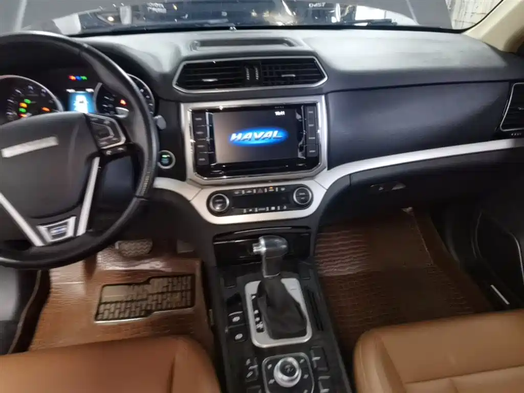 Haval H6 Coupe 2016 Blue Label 1.5T Automatic 2WD Urban фото 13