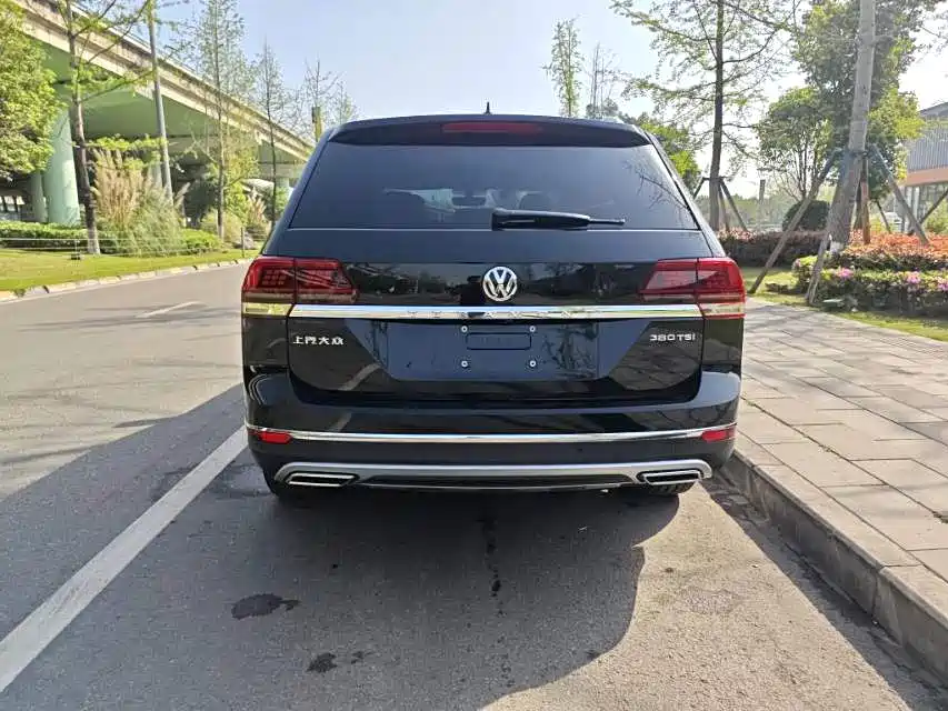 Volkswagen Teramont 2019 380TSI 4WD Luxury Edition China VI фото 8