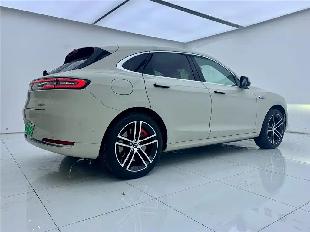 AITO Wenjie AITO M5 2025 Extended Range Ultra AWD фото 5