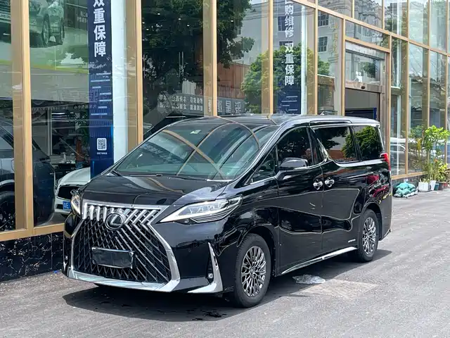 Lexus LM 300h, 4 места