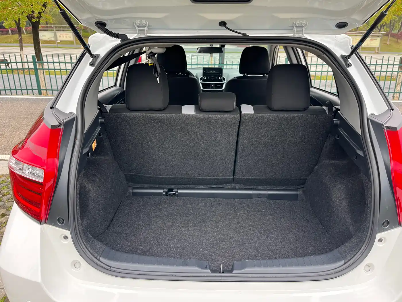 Toyota YARiS L Zhi Xuan 2021 1.5L CVT Leading Edition фото 17