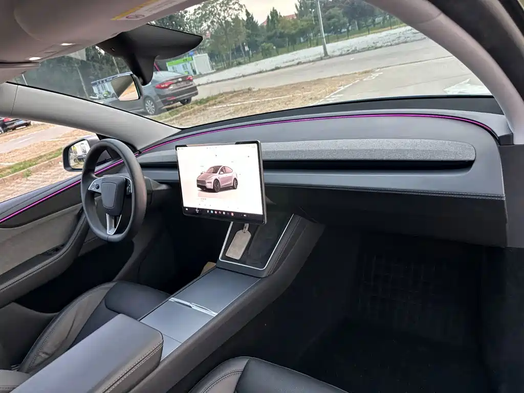 Фото 16 - Tesla Model Y