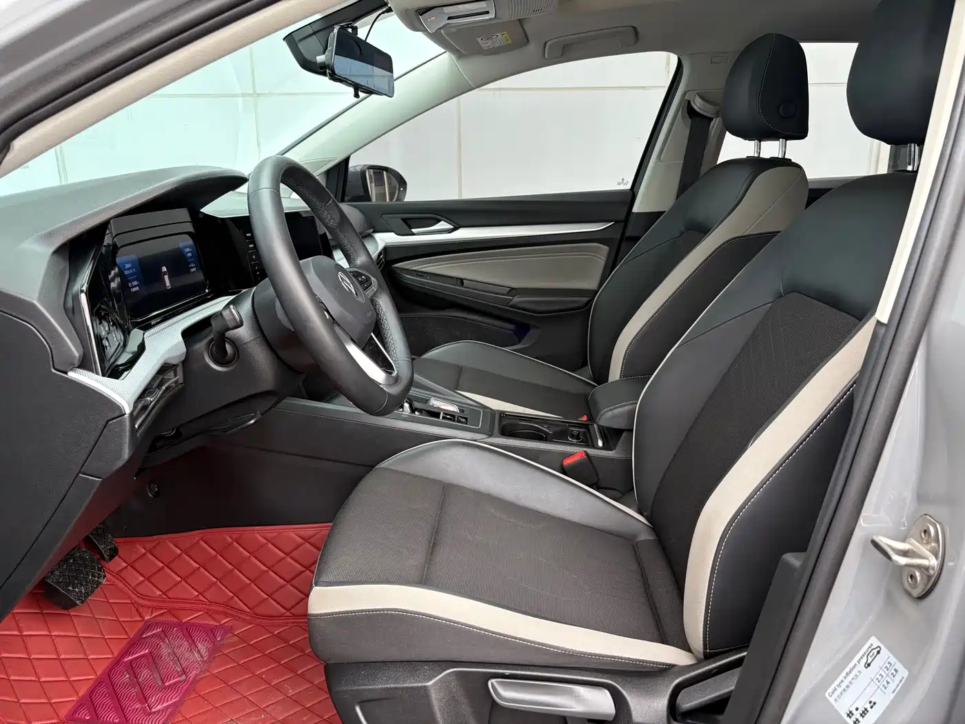 Volkswagen Golf 2023 Facelift 280TSI DSG Pro фото 5