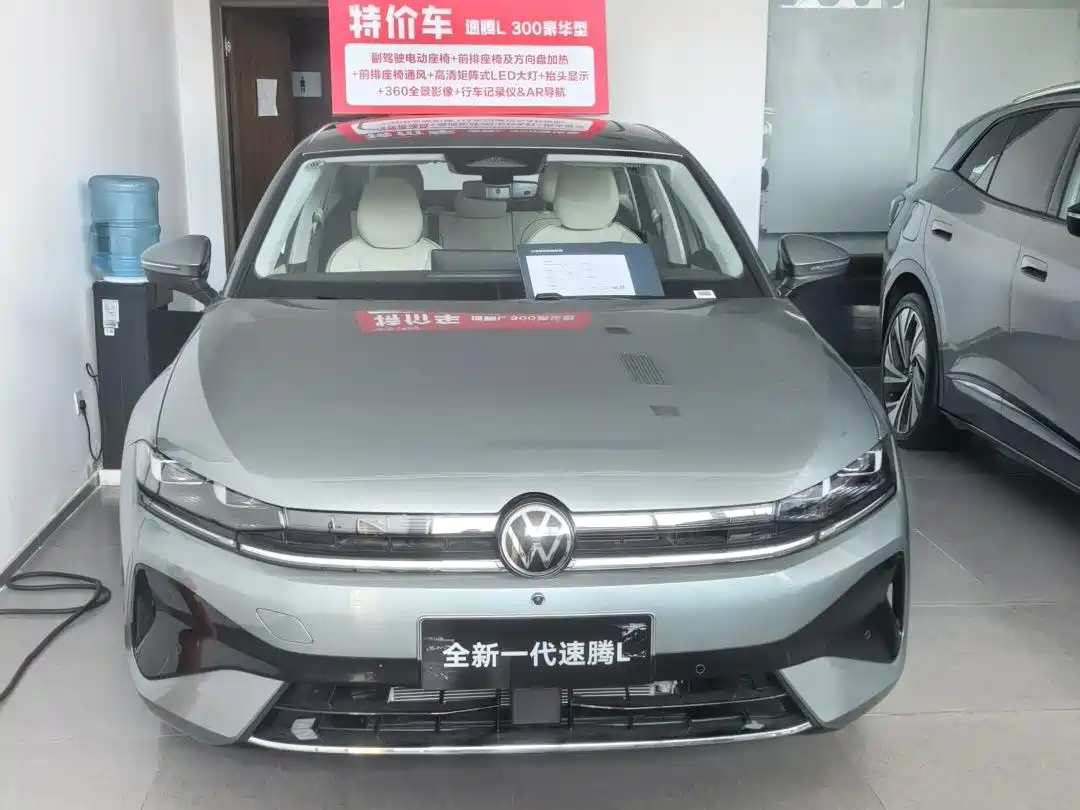 Volkswagen Sagitar 2025 300TSI DSG High-end Model фото 2