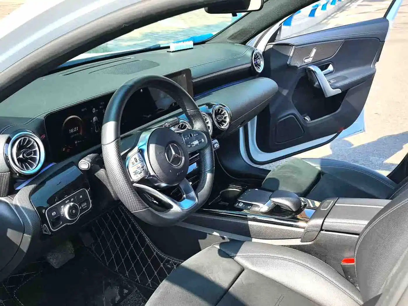 Mercedes-Benz A-Class 2021 A 200 L Sport Sedan Fashion Edition фото 6