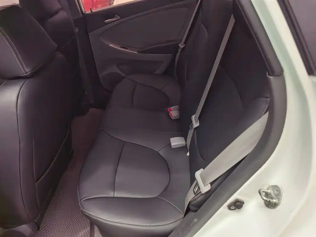 HYUNDAI RENA