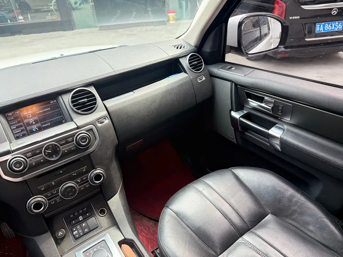 Land Rover Discovery 2016 3.0 SC V6 HSE фото 15