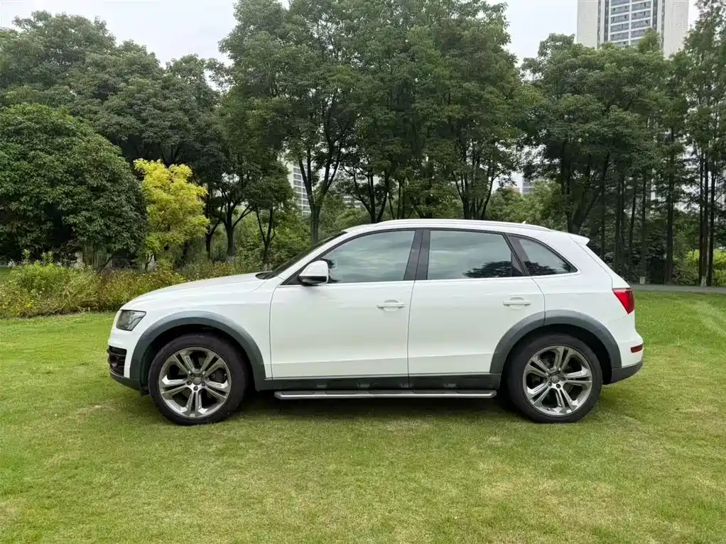 Audi Q5 (Import) 2012 2010 3.2FSI Off-road Edition