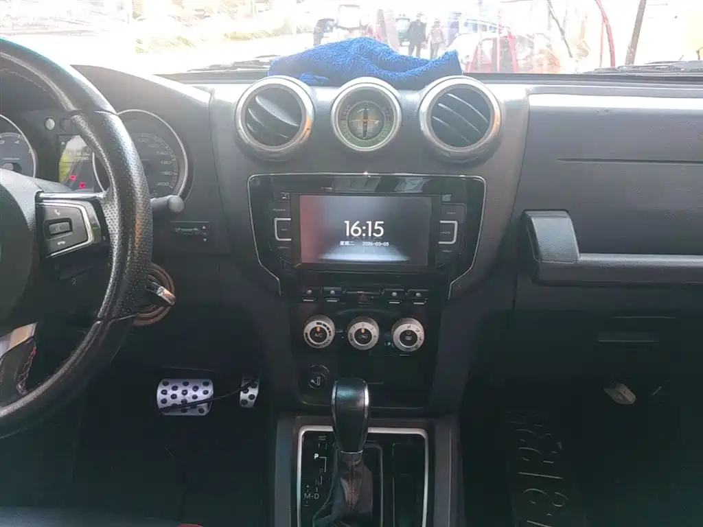 BAIC ORV Beijing Offroad BJ40 2017 40L 2.3T Automatic 4WD China Rally Champion Edition фото 9