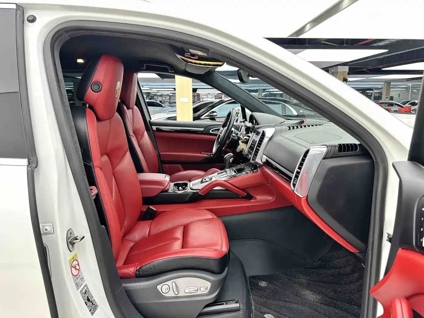 Porsche Cayenne New Energy 2016 Cayenne S E-Hybrid 3.0T фото 10