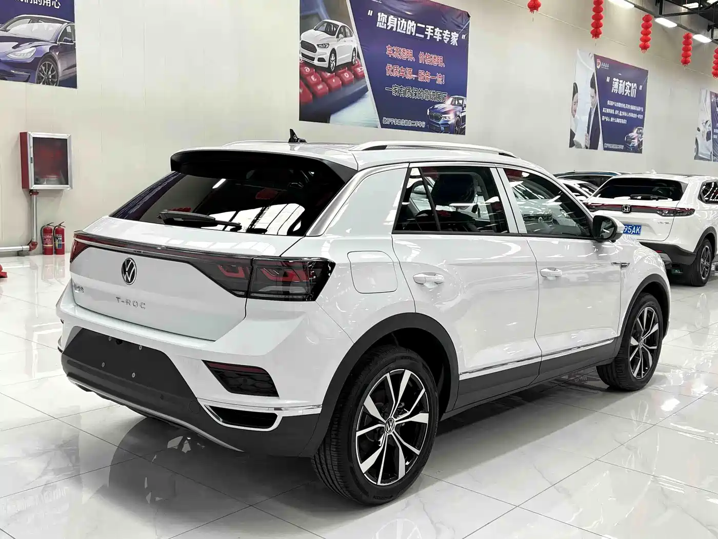 VOLKSWAGEN T-ROC EXPLORING SONGS