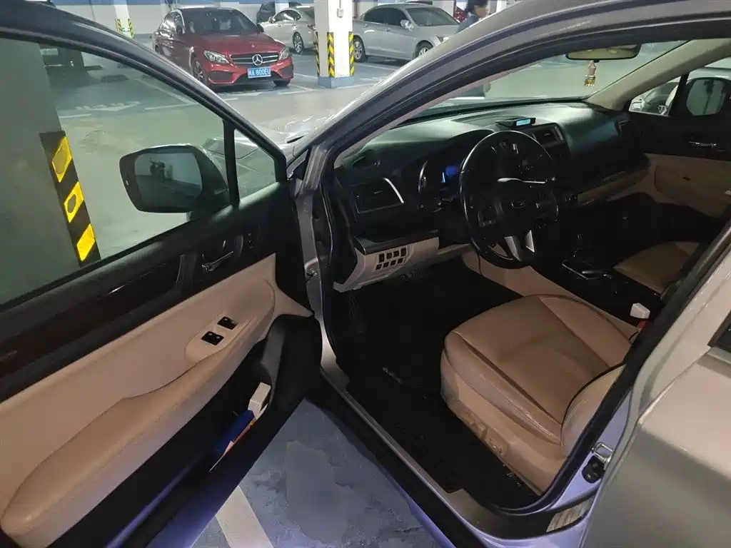 Subaru Outback 2015 2.5i Luxury Navigation Edition фото 14