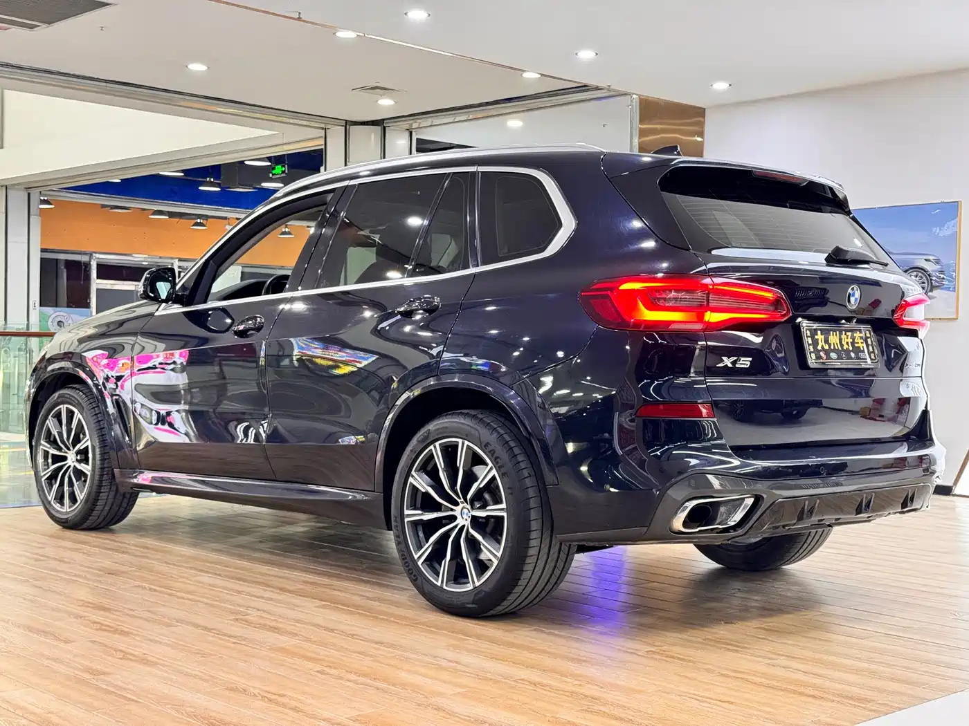 BMW X5 (Import) 2019 xDrive40i M Sport Package фото 5