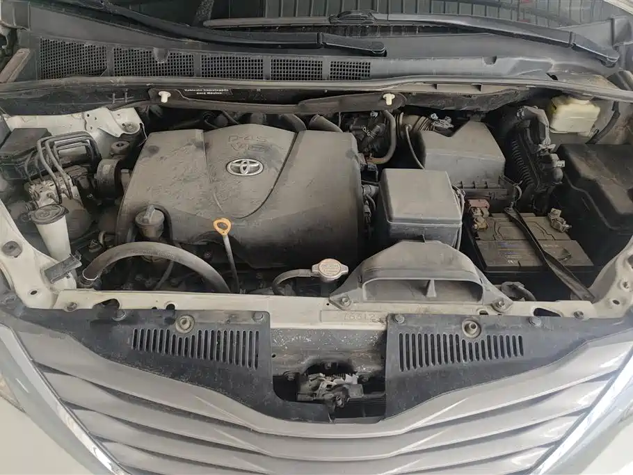 Toyota Sienna 2005 Model 3.3 XLE фото 10