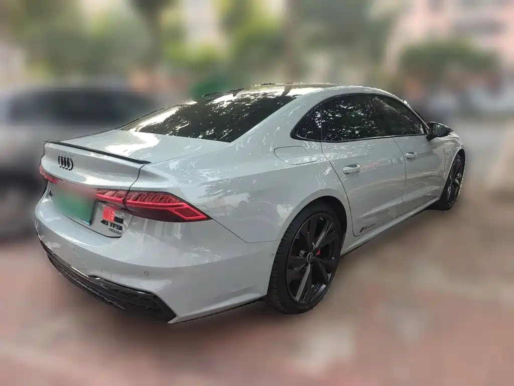 Photo 6 - Audi A7L