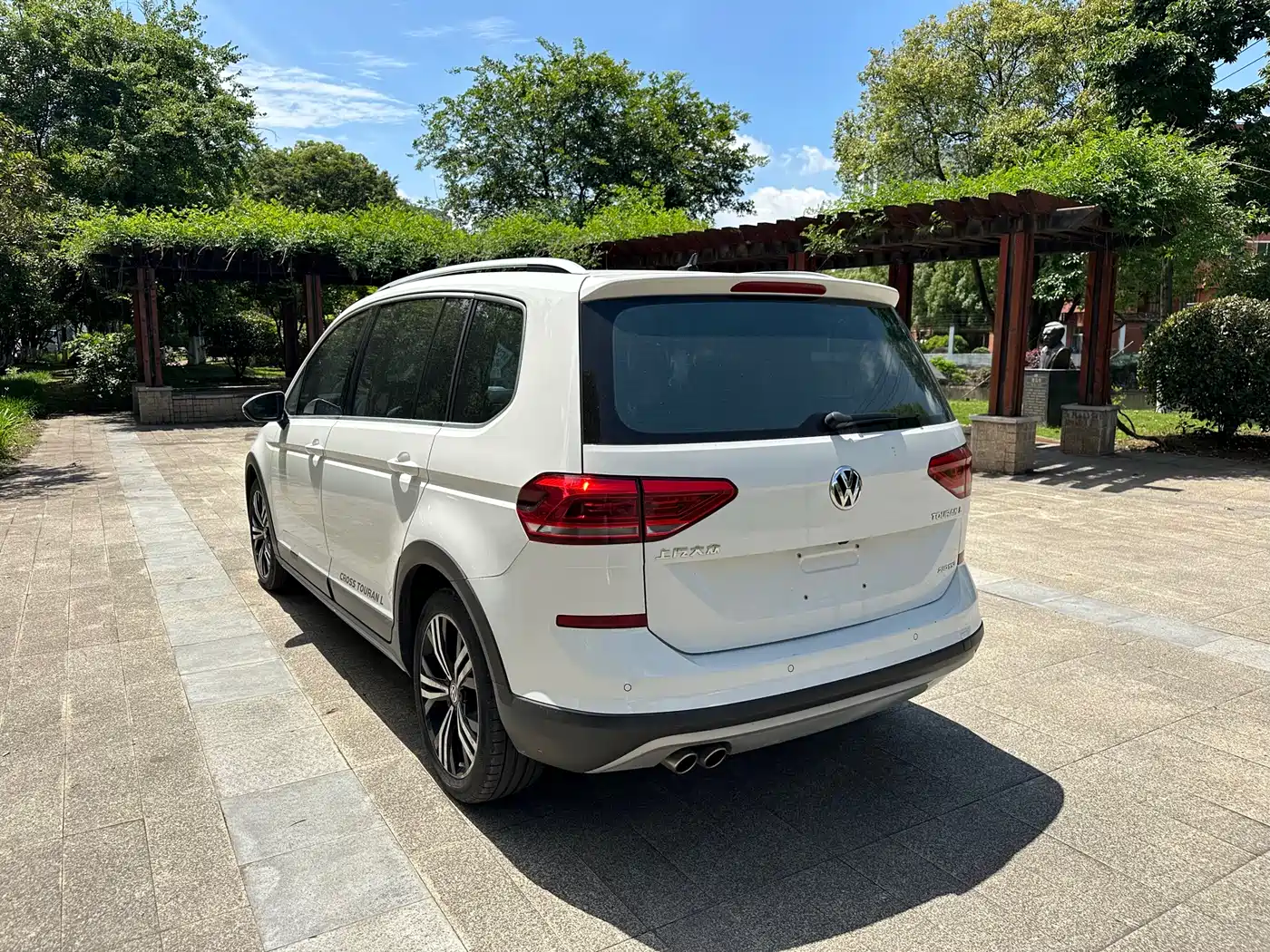 Volkswagen Touran 2018 Touran L 280TSI DSG Cross Edition 6-seater China VI фото 17