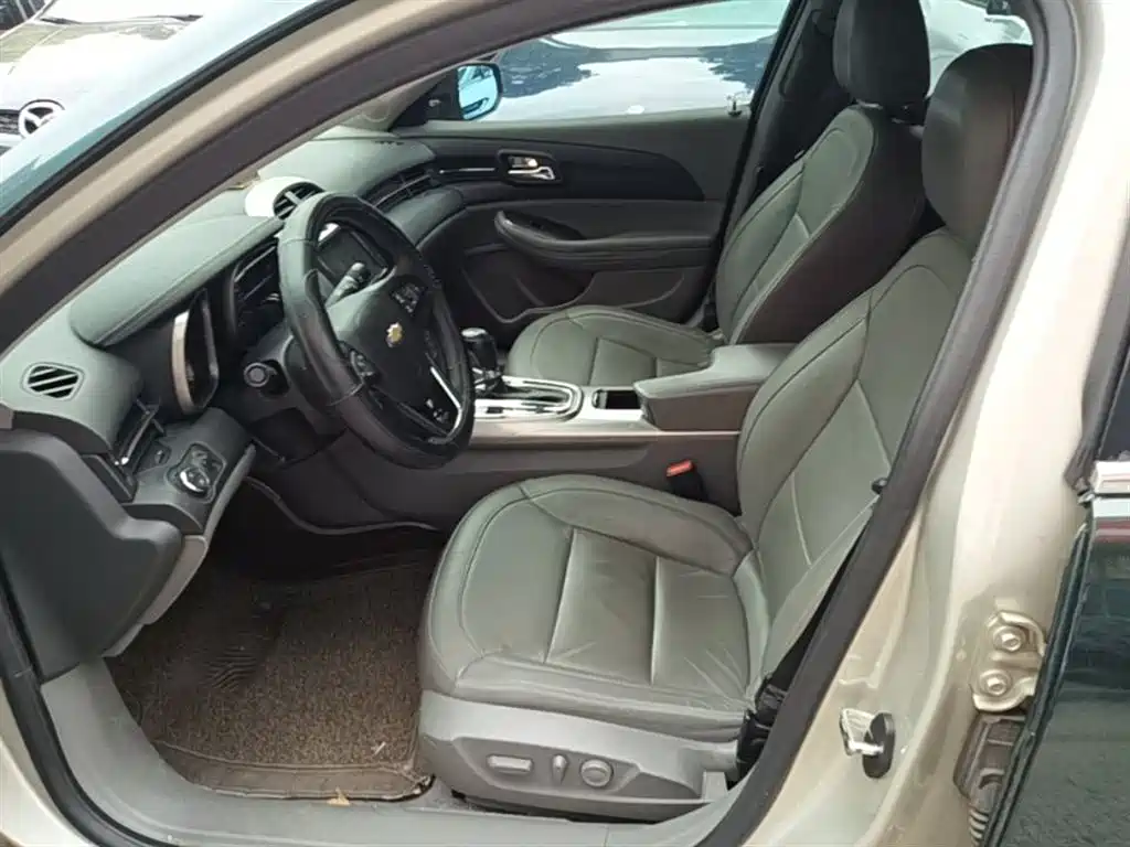 Chevrolet Malibu 2014 2.0L Automatic Luxury фото 15