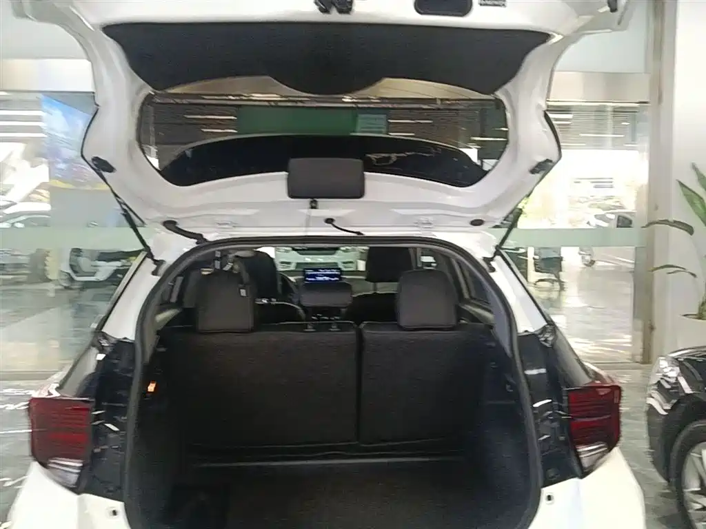 Toyota YARiS L Zhi Xuan 2020 Zhi Xuan X 1.5L CVT Leading фото 19