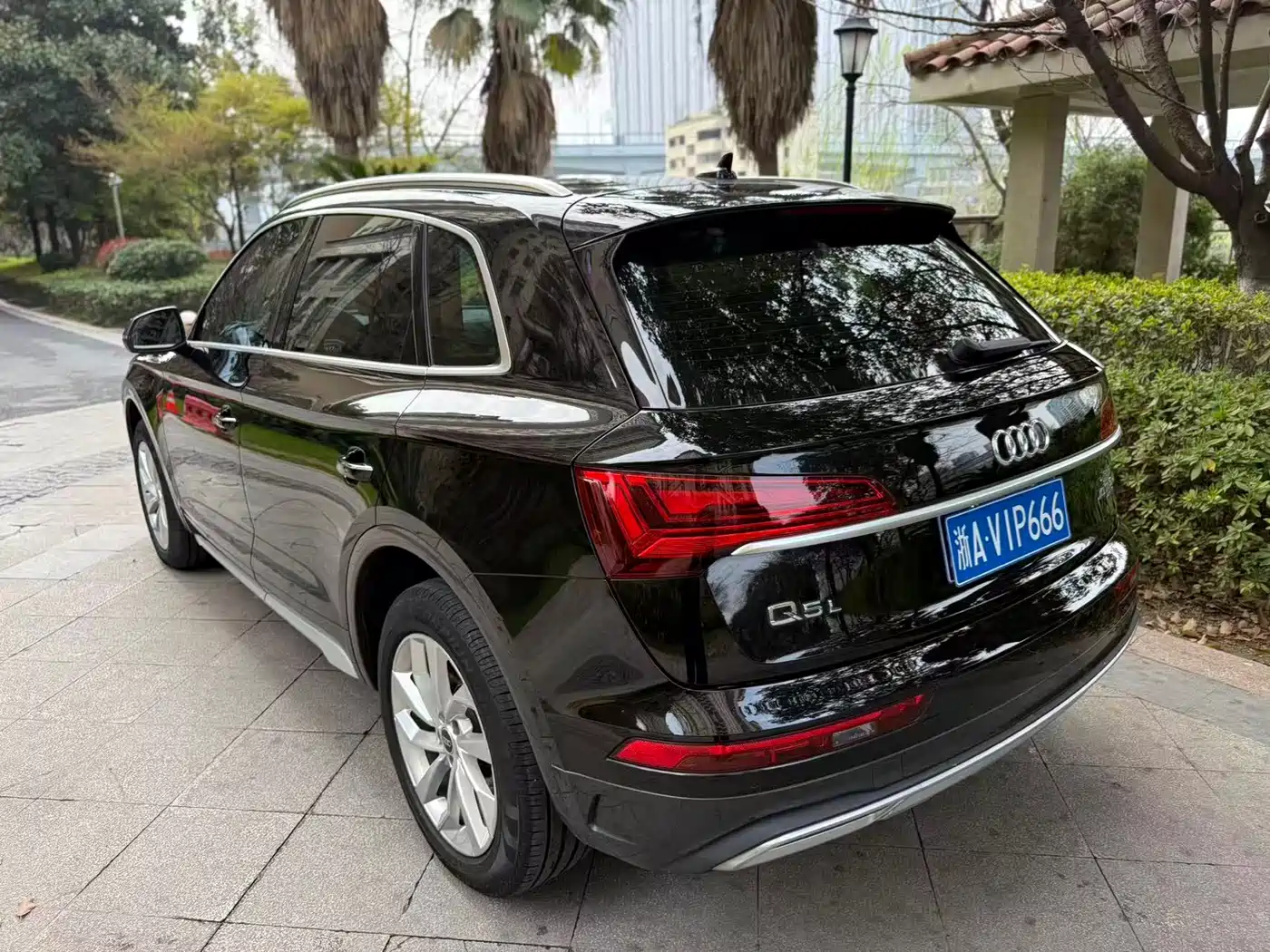 Audi Q5L 2022 40T Luxury Elegance фото 5