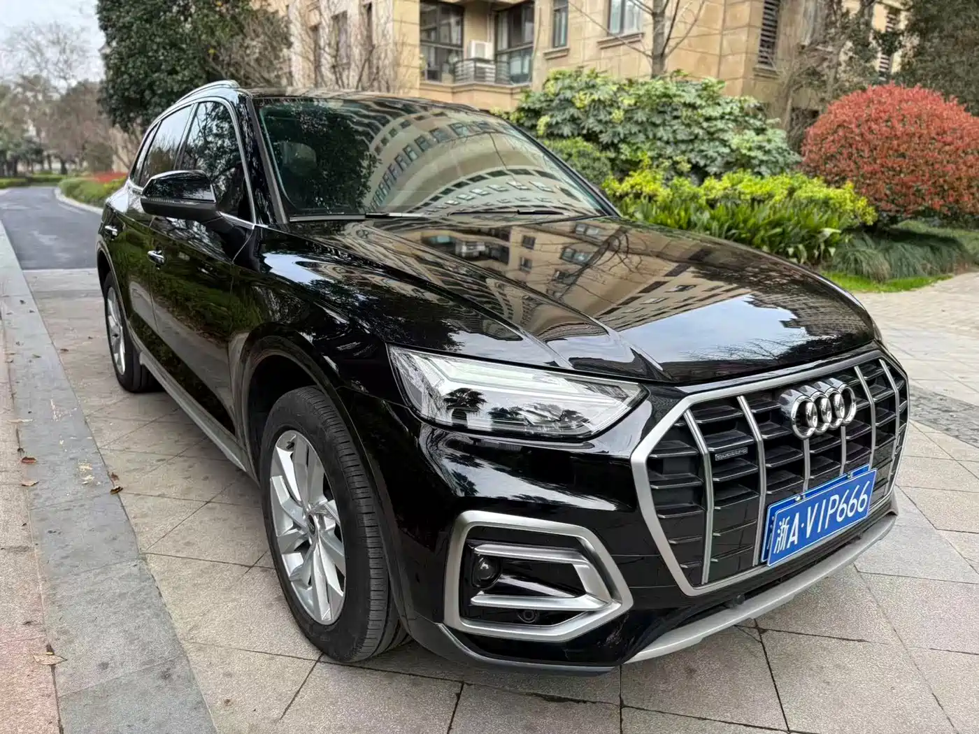 Audi Q5L 2022 40T Luxury Elegance фото 2