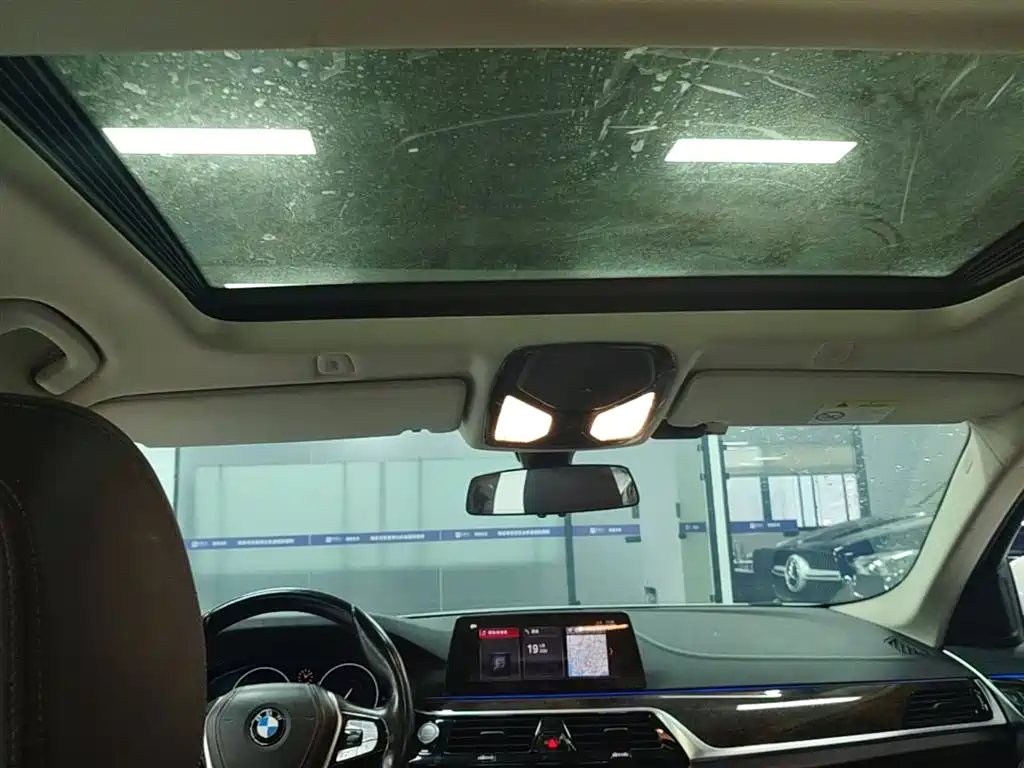 BMW 5 Series 2019 525Li Luxury Package фото 17
