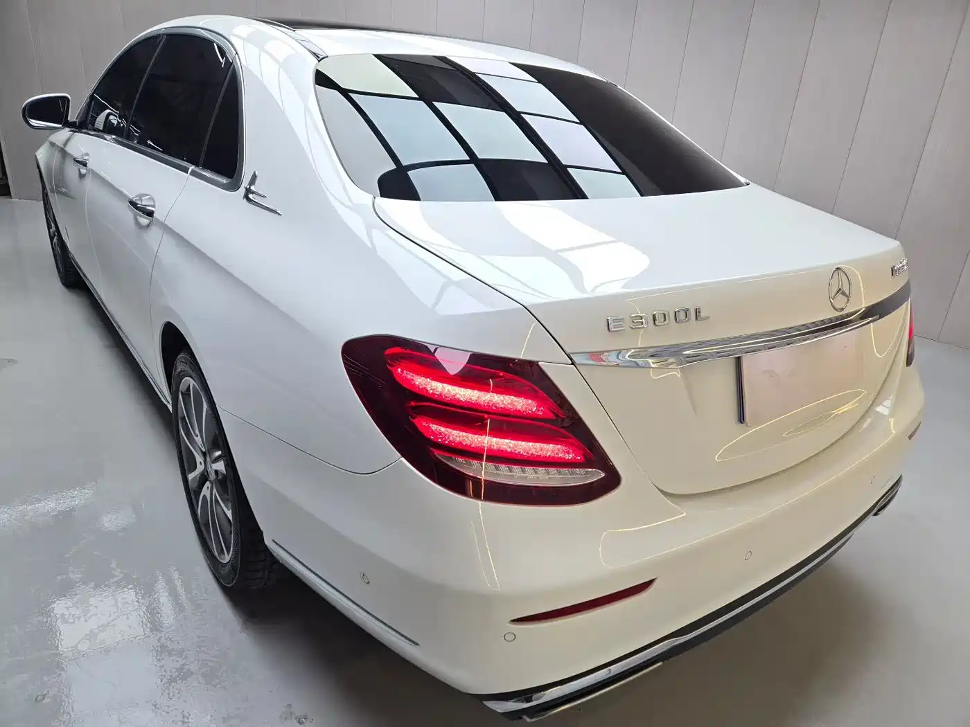 Mercedes-Benz E-Class 2019 E 300 L Fashion фото 3