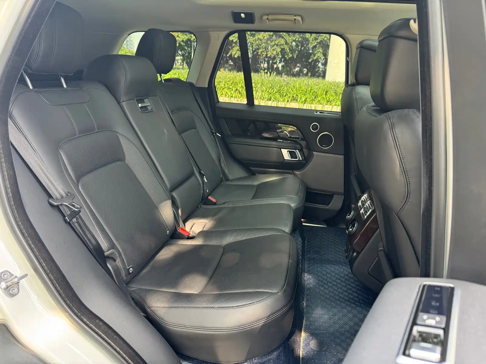 Фото 4 - Land Rover Range Rover