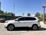 Фото 18 - Ford Edge