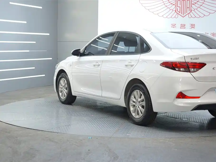Hyundai Elantra 2020 1.6L Auto GL Pleasing Edition фото 6