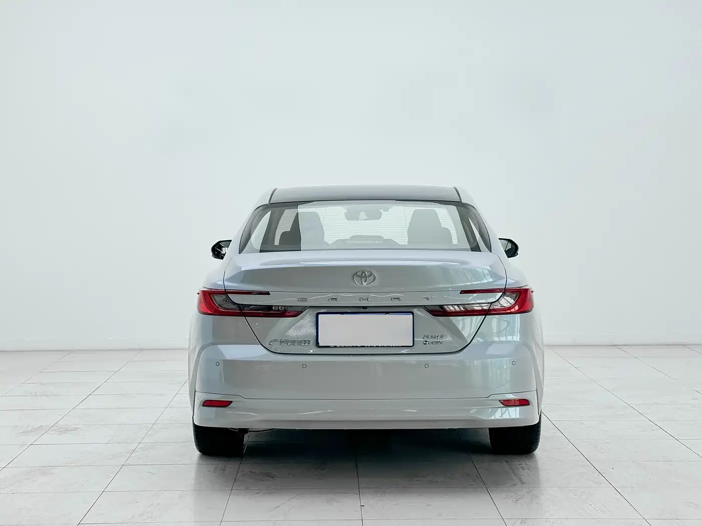 Toyota Camry 2024 Hybrid 2.5HG Premium Edition фото 4