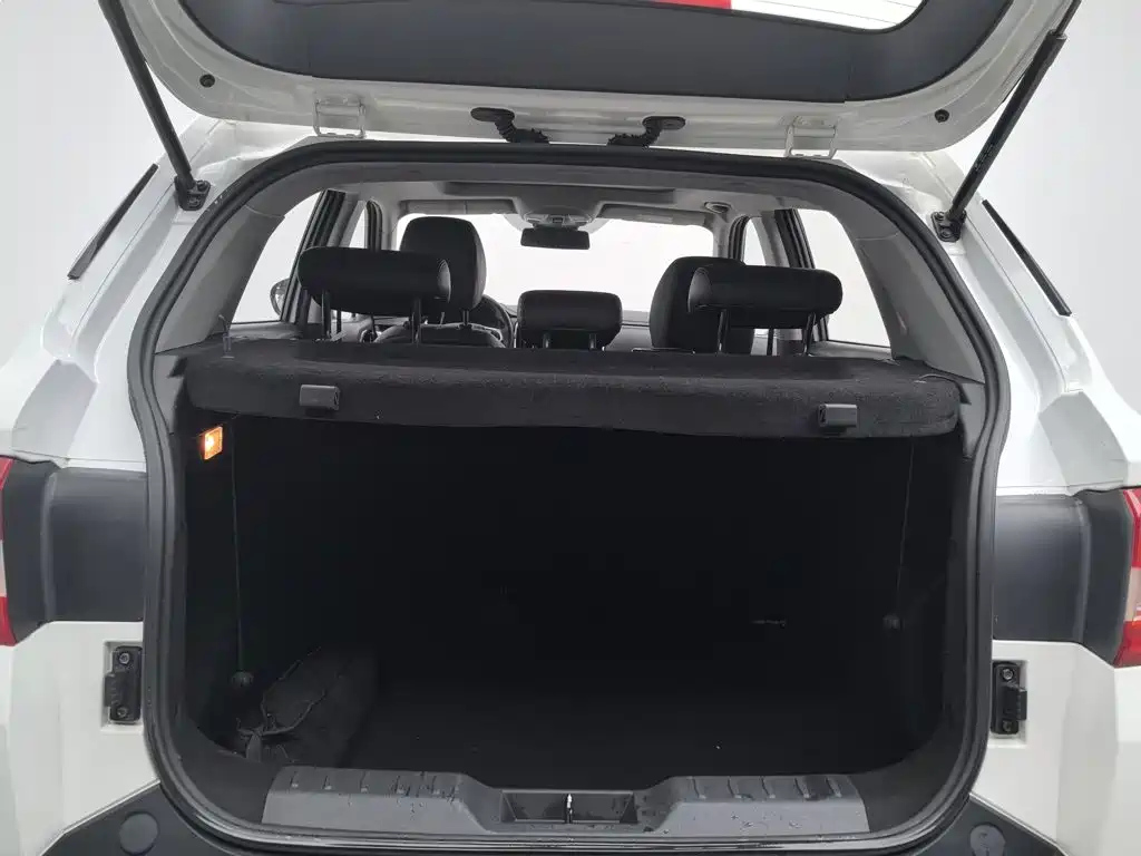 Photo 16 - Zhonghua V3