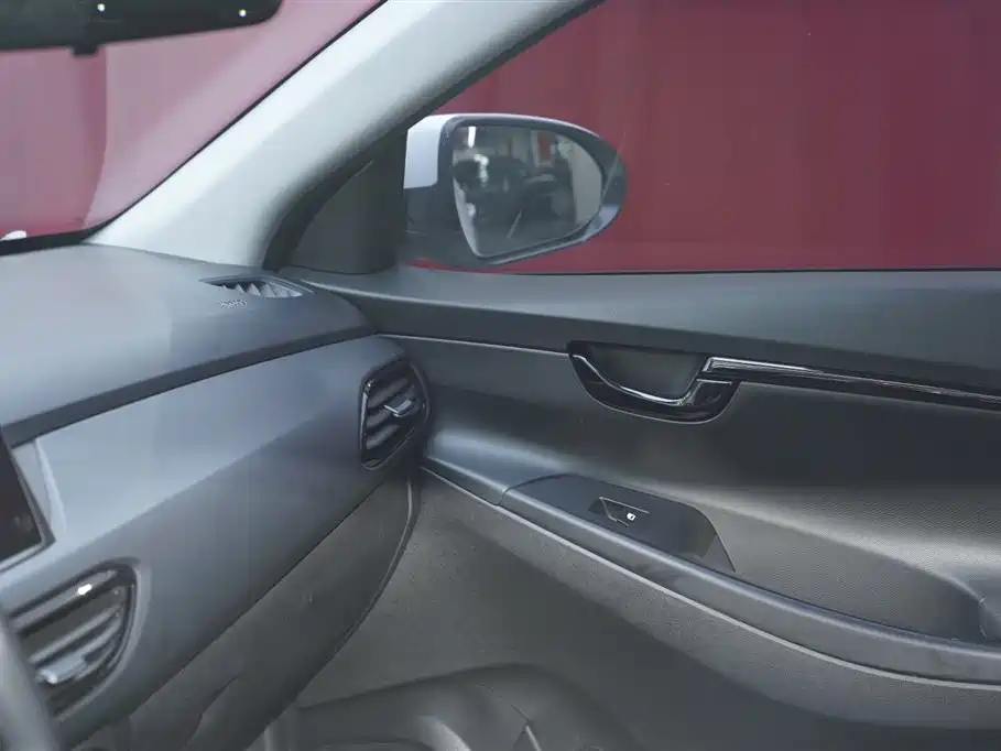Hyundai Elantra 2020 1.6L Auto GL Pleasing Edition фото 16