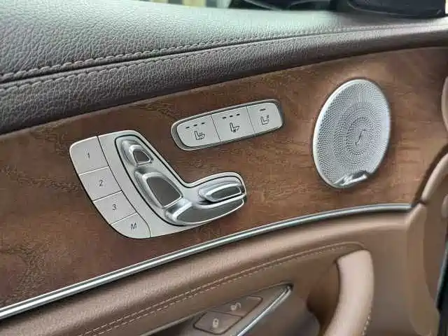 Mercedes-Benz E-Class 2020 E 300 L Luxury Model фото 11