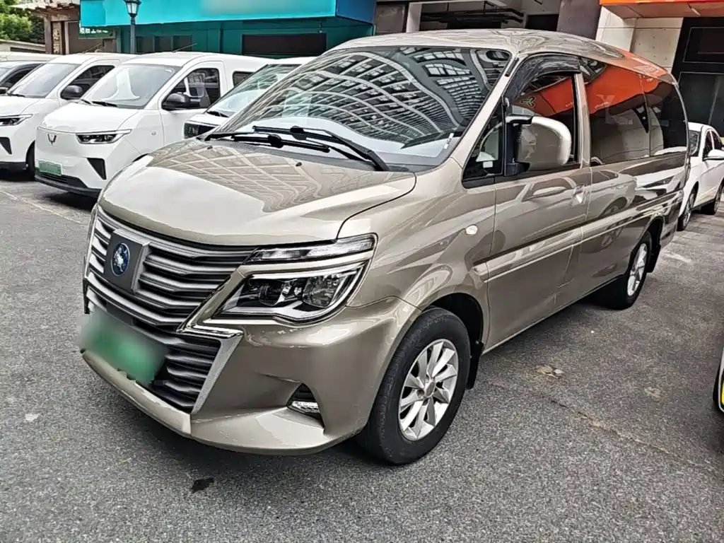 Dongfeng Fengxing Lingzhi New Energy 2023 2022 Standard Luxury Model 7-Seater