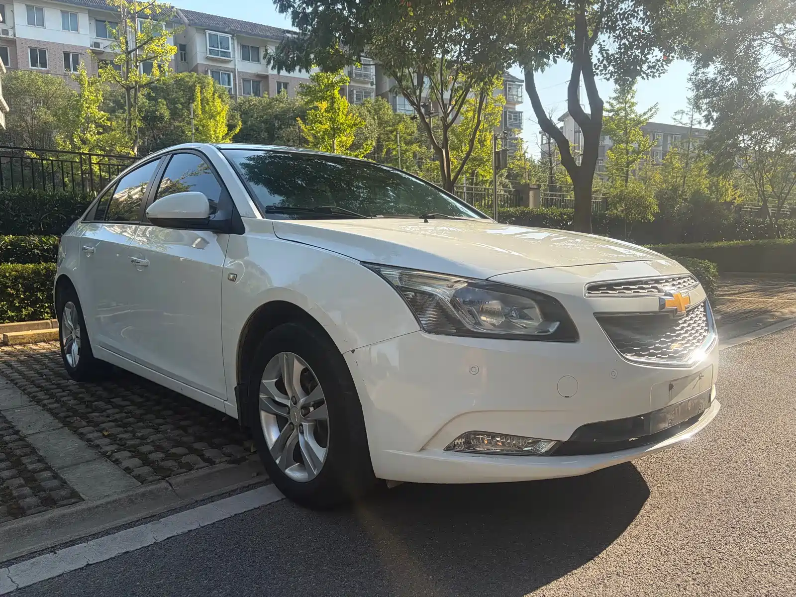 Фото 2 - Chevrolet Cruze