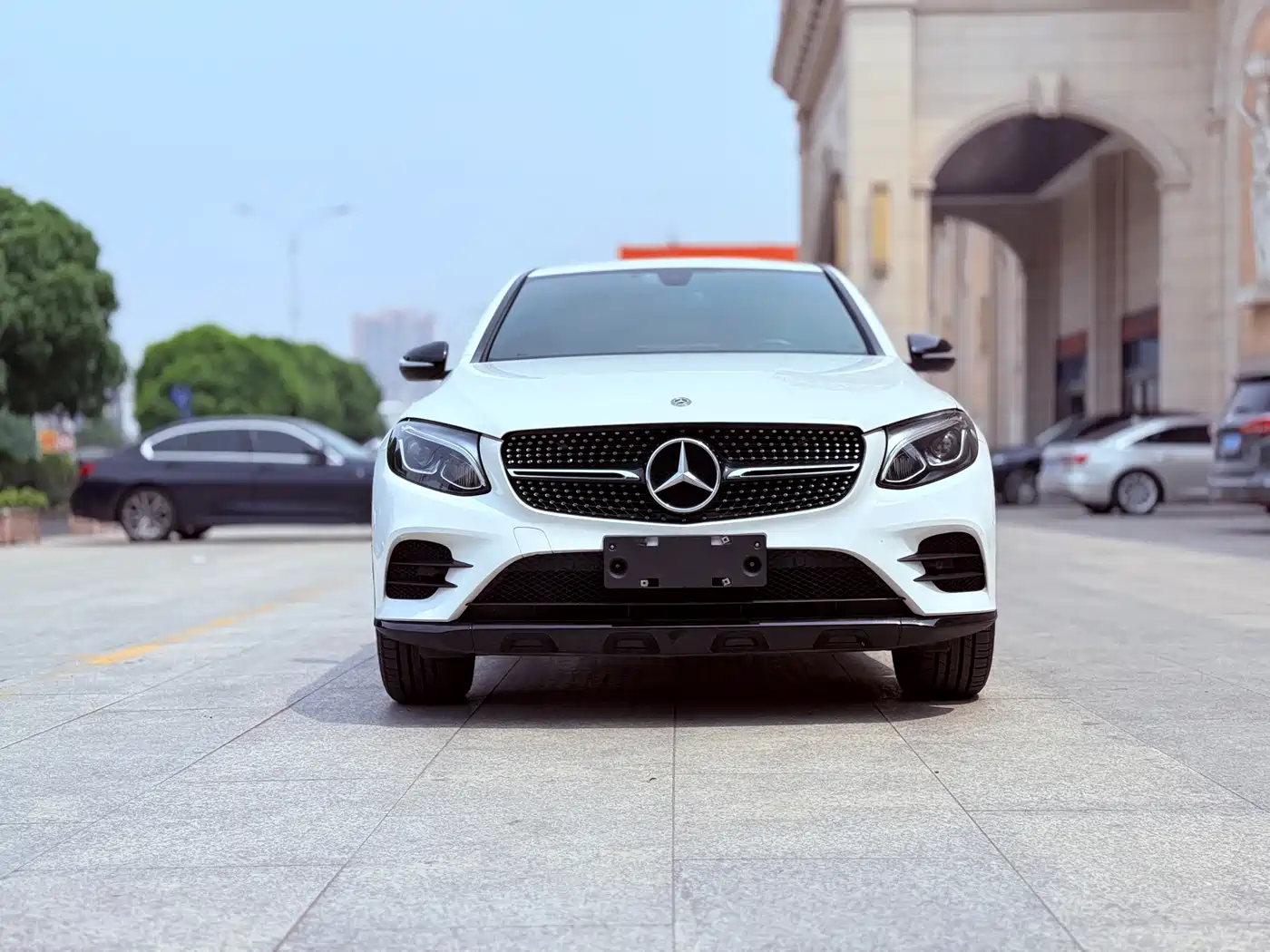 Mercedes-Benz GLC Coupe 2019 GLC 200 4MATIC Coupe SUV фото 2