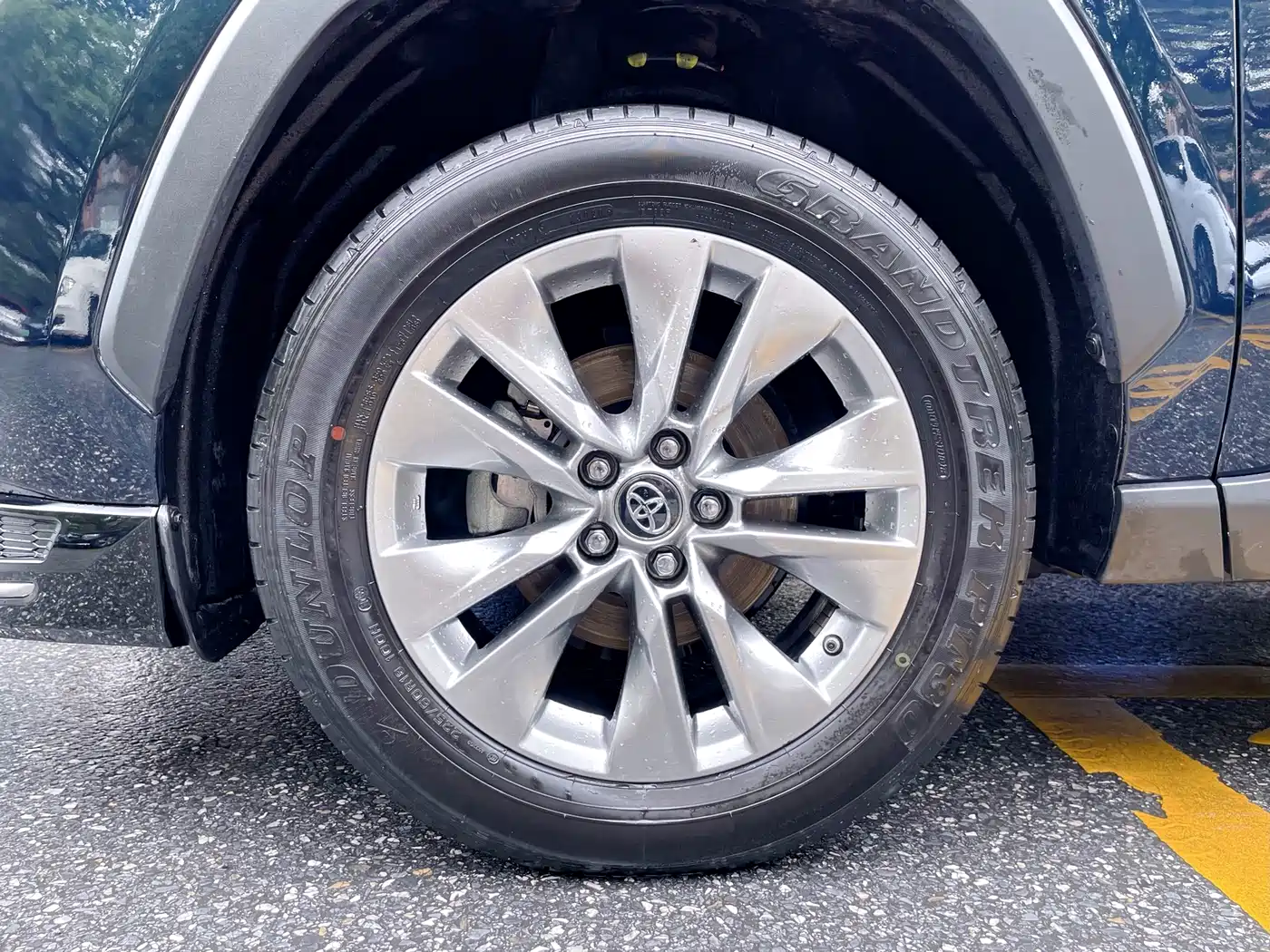 Toyota Wildlander 2020 Dual Engine 2.5L E-CVT FWD Luxury фото 8