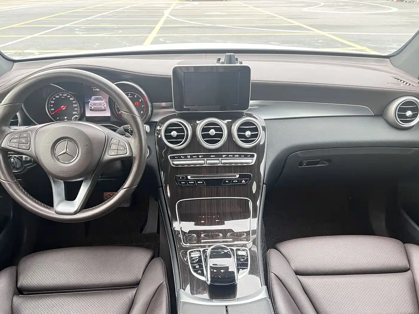 Mercedes-Benz GLC 2018 GLC 260 4MATIC Luxury фото 9