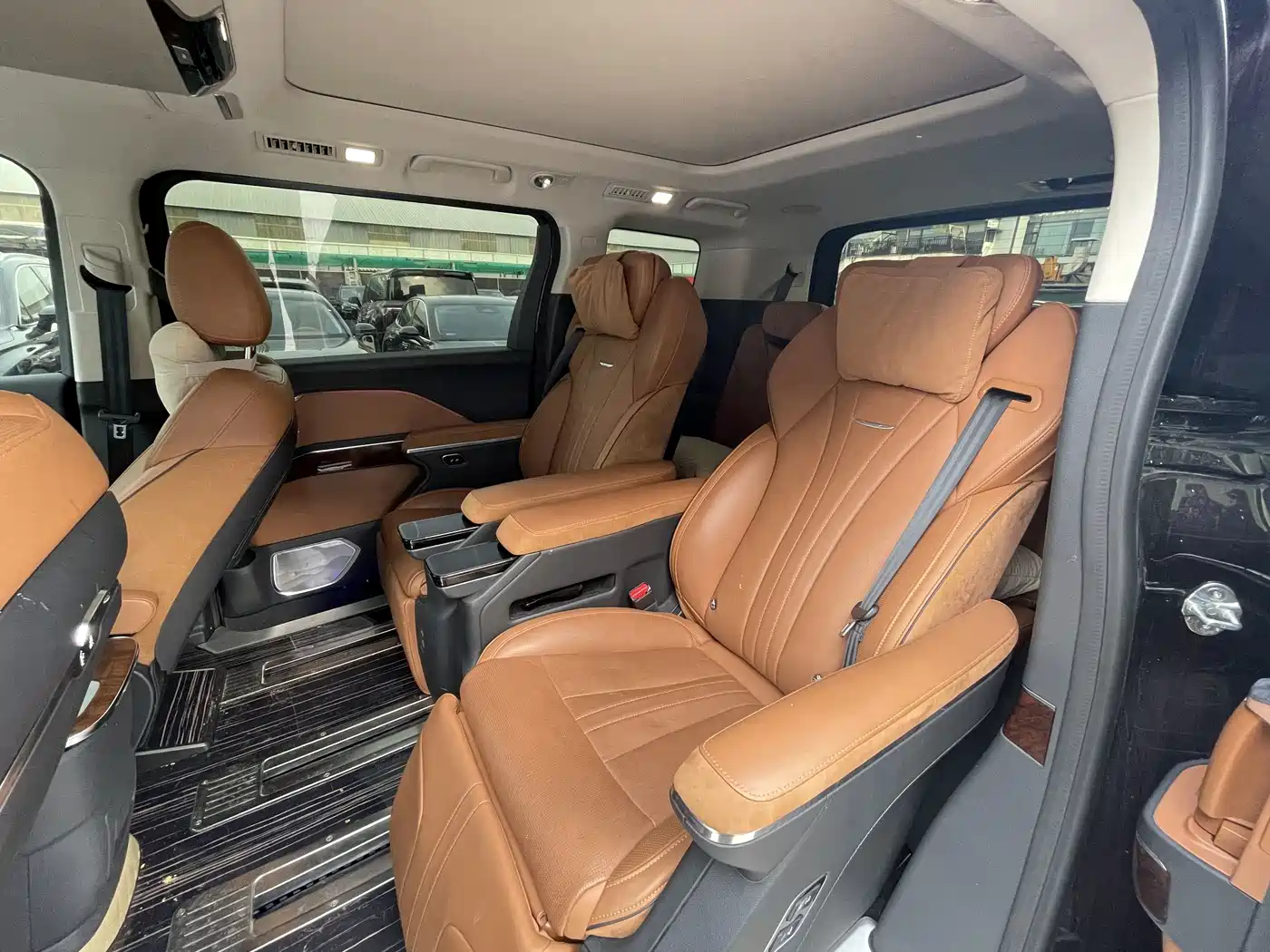 Hongqi HQ9 PHEV 2025 2024 Model 2.0T AWD Luxury Edition